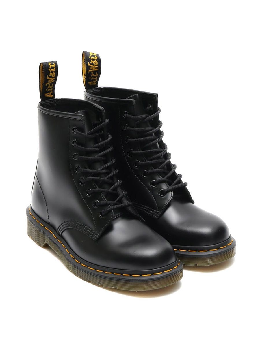 Dr martens берцы мужские. Мартинсы 1460. Dr. Martens ботинки 1460. Dr Martens 1460 на модели. Dr Martens 1460 Black smooth мужские.