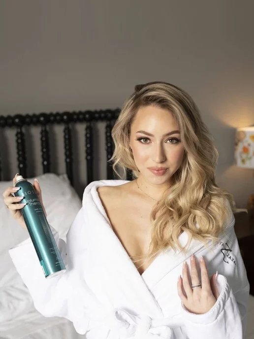 Biosilk Лак для волос без утяжеления Volumizing Therapy Strong Hold, зеленый, фото 4