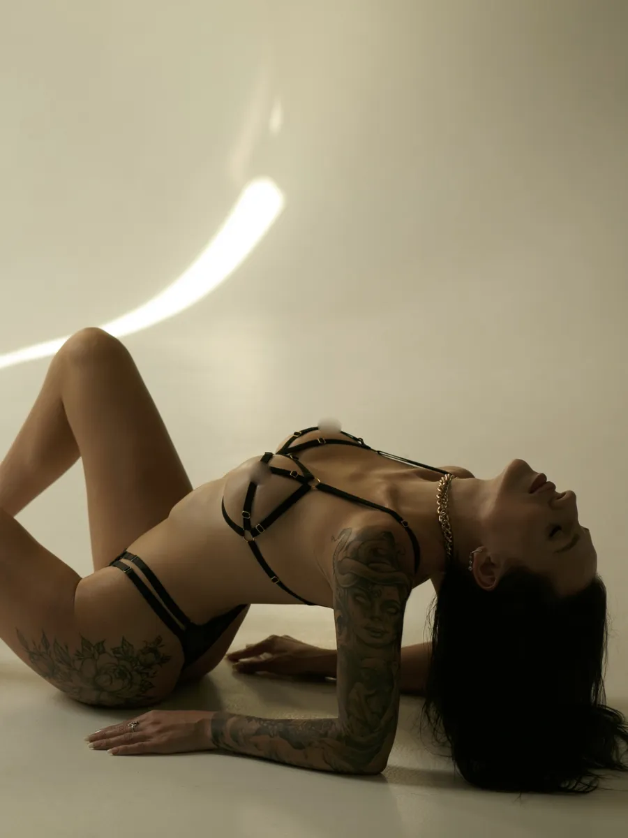 MIAMANTE erotik model