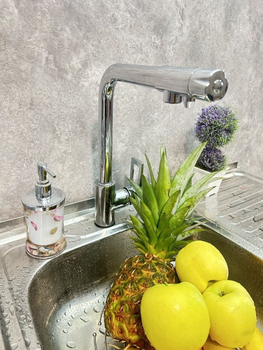 Вывод смеситель ванной. Смеситель для кухни Hansgrohe Talis s. Сетка для раковины на кухне. Смеситель вертикальный с душем. Смеситель вертикальный с душем для врезки в ванную.