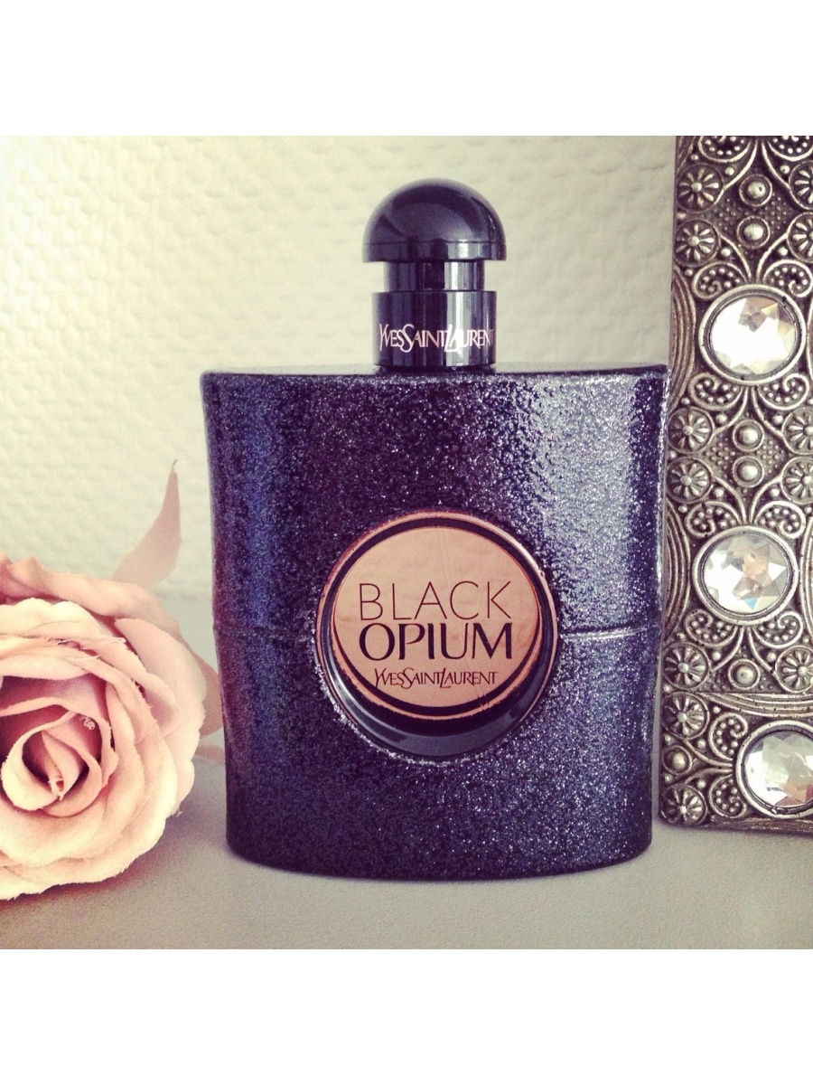 Black opium духи аромат. Ив сен Лоран духи Блэк опиум. Парфюм Black Opium Yves Saint Laurent. Духи YSL Black Opium. YSL Opium Black EDP 90 ml.