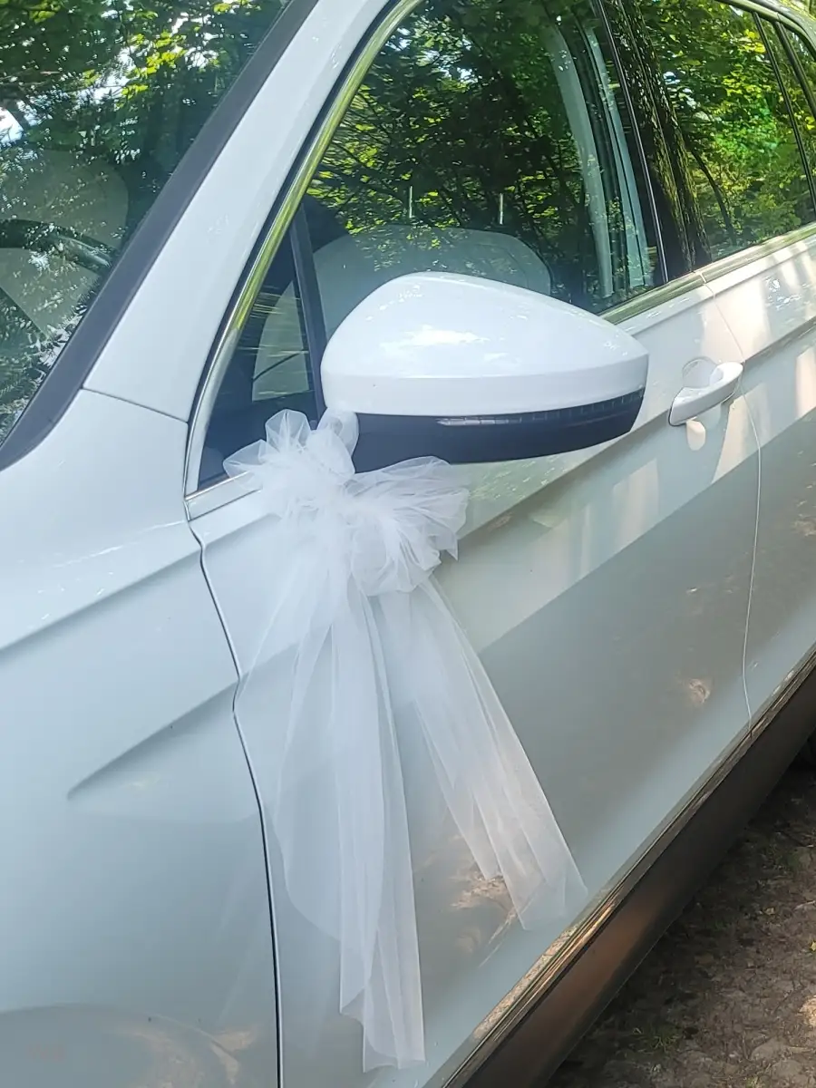 Свадебные украшения на авто, банты на машину