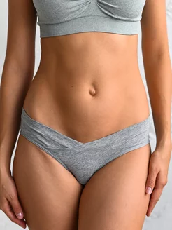 Әйелдер кискаларының жақыннан түсірілген суреттері Ол жылап, желіге кіріп кетеді