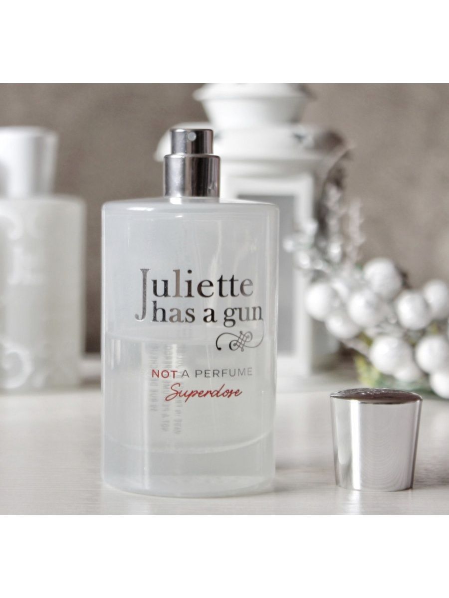 Juliette not a parfum. Джульетта СУПЕРДОЗ духи. Джульетта с пистолетом супердоза. Джульетта с пистолетом духи нот Парфюм СУПЕРДОЗ. Джульетта с пистолетом Магнолия.