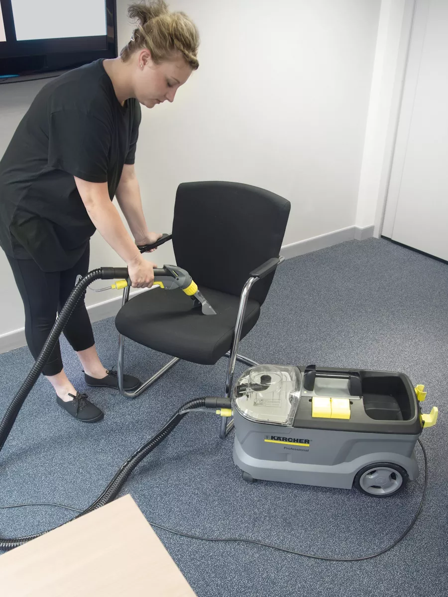 Моющий пылесос Karcher для пола и мебели Puzzi 10/1 Karcher 94842576 купить  за 90 790 ₽ в интернет-магазине Wildberries