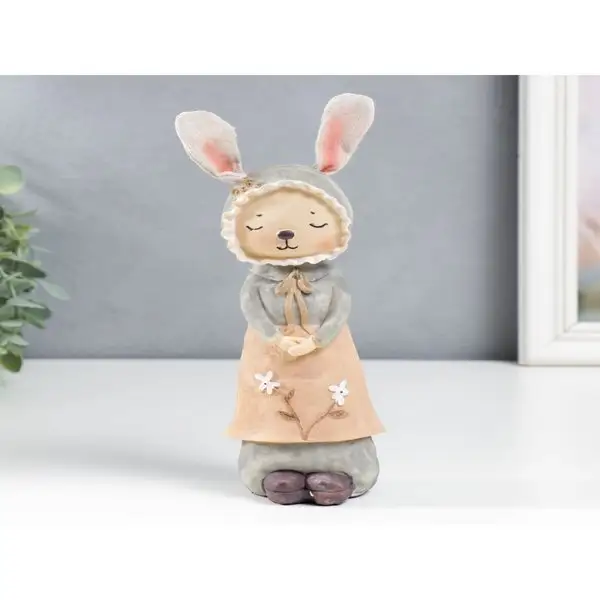 Сувенир «Милая зайка в переднике и чепчике» 23,5х7,5 см