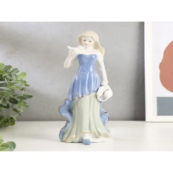 Фигурка «Девушка с голубем» 23х8,5х7,5см
